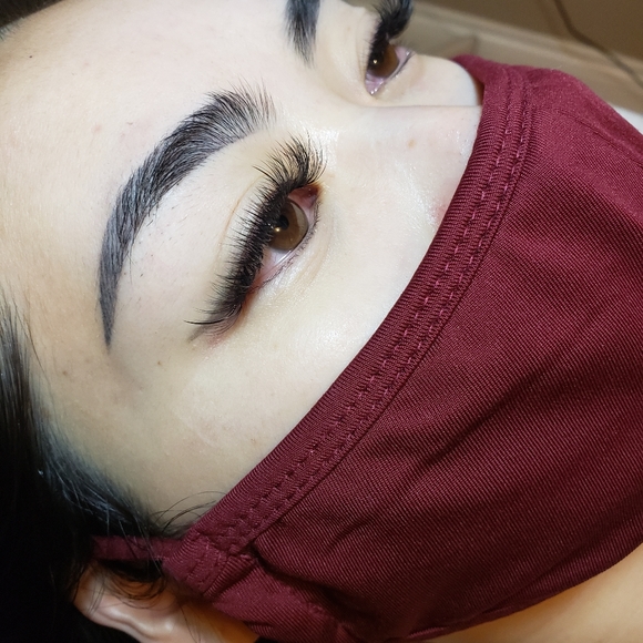 Lashes - Picture 5 of 6